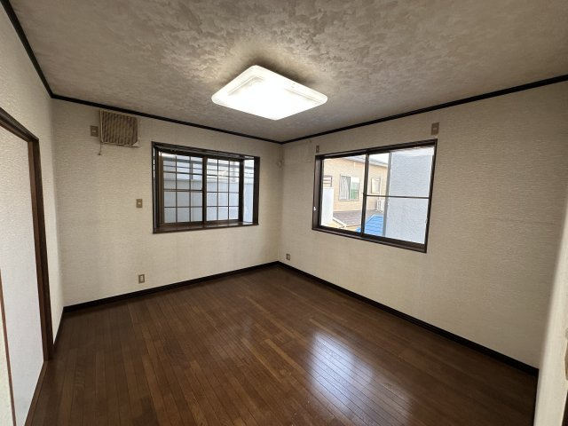 堺市西区上　中古一戸建の洋室