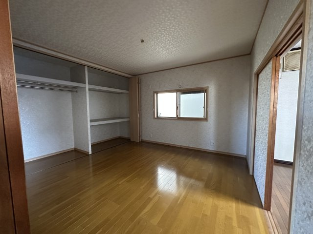 堺市西区上　中古一戸建の洋室