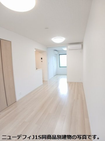 長畑町アパートの居間・リビング