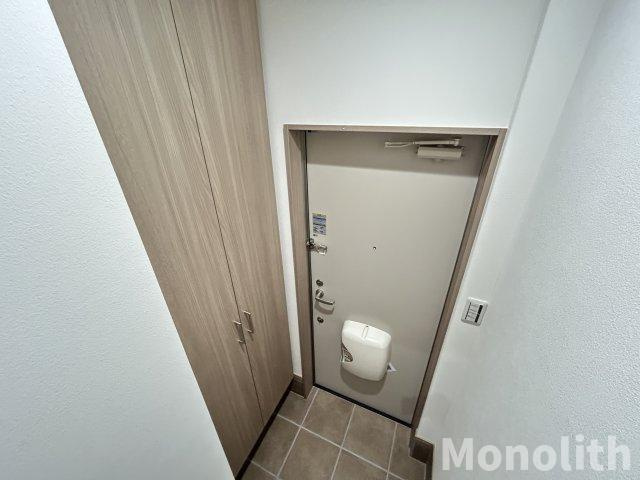 プレミアムスイート岸和田駅前の玄関