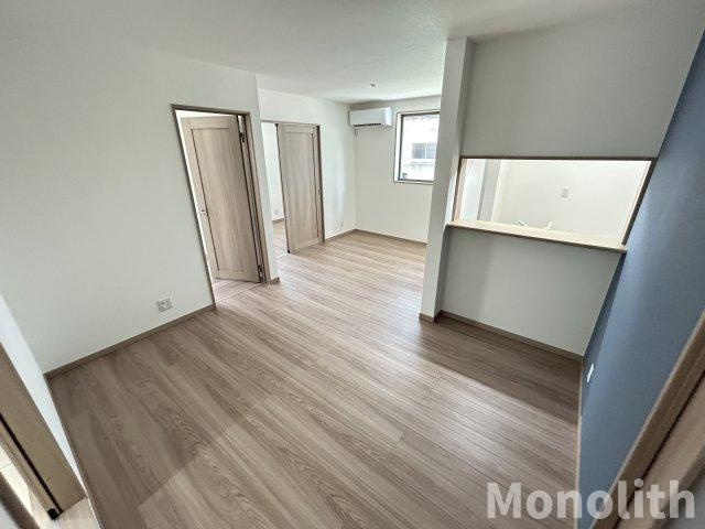 プレミアムスイート岸和田駅前の居間・リビング