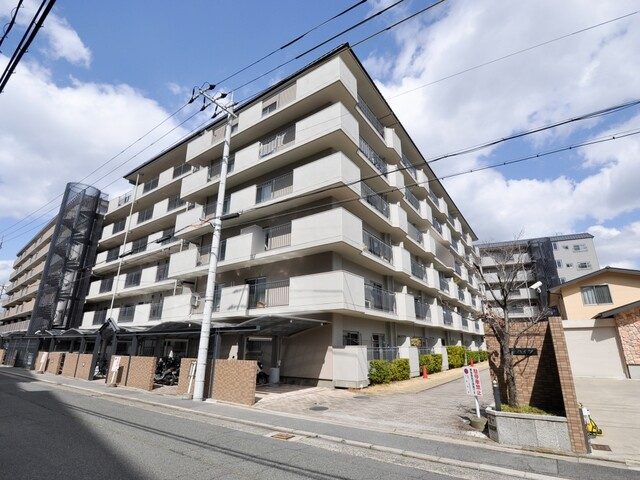 葛野ハイツの外観