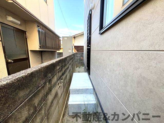 南江戸4丁目の新築のおうち　松山市南江戸4丁目の新築戸建のその他|勝手口です