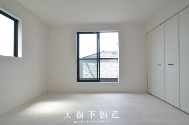 【洋室】 | 海老名市国分寺台５丁目　新築戸建て　全1棟【仲介手数料無料】 | 2階　洋室1（8.0帖）