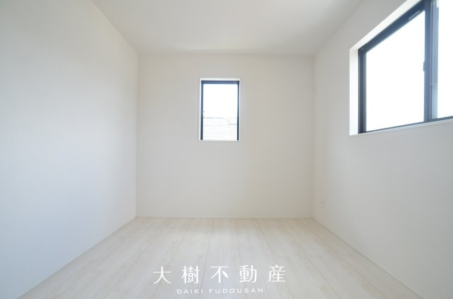 【洋室】 | 海老名市国分寺台５丁目　新築戸建て　全1棟【仲介手数料無料】 | 2階　洋室2（6.25帖）