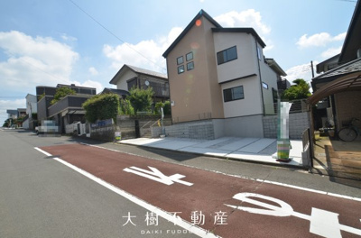 【前面道路含む現地写真】 | 海老名市国分寺台５丁目　新築戸建て　全1棟【仲介手数料無料】