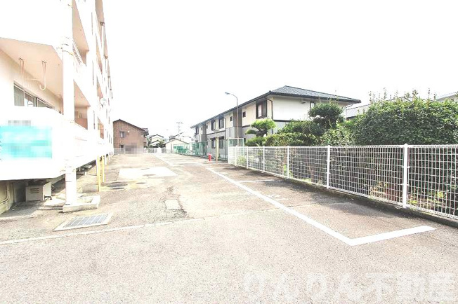 【駐車場】 | 加渡ビル | カースペースがあります
