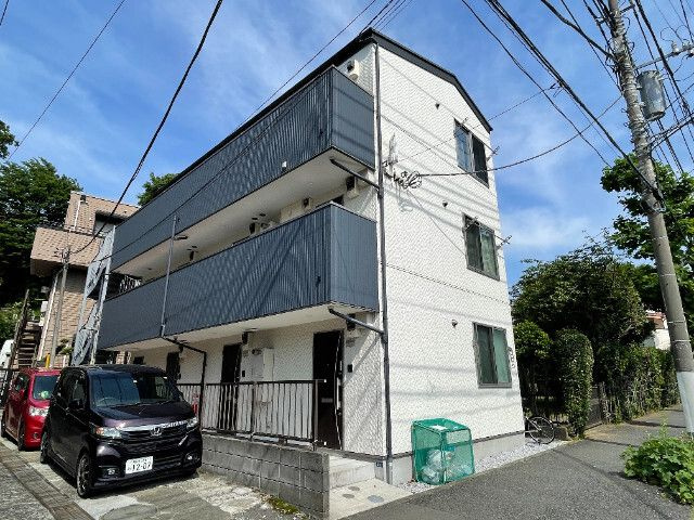 横浜市港南区笹下１丁目のアパートの外観