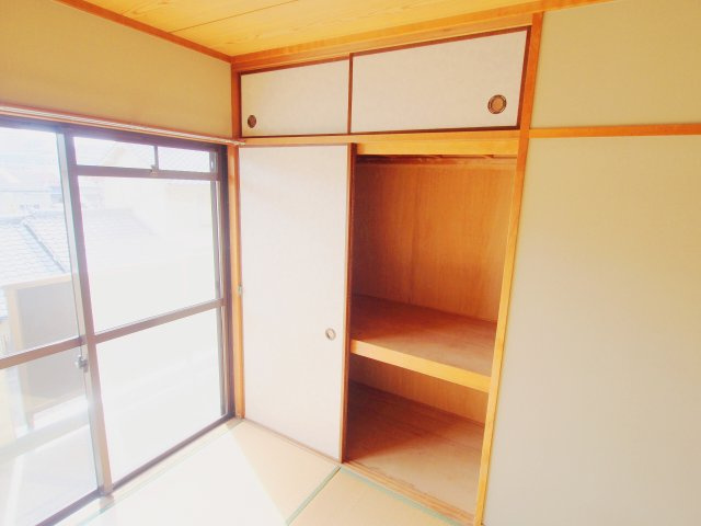 ハイツ東青崎の収納
