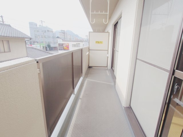 ハイツ東青崎のバルコニー