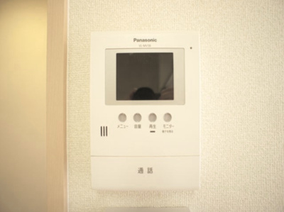 【セキュリティ】 | ヴィコロ弐番館 | 訪問者の確認ができるTVドアホン付きです♪
