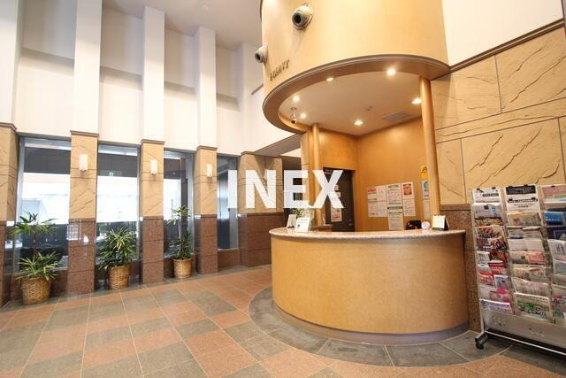 横浜市中区山下町の賃貸マンションのエントランス
