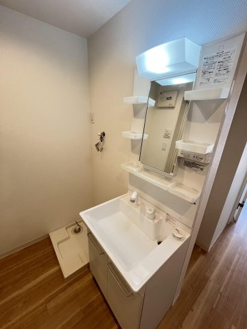アシンプトートB棟の独立洗面台