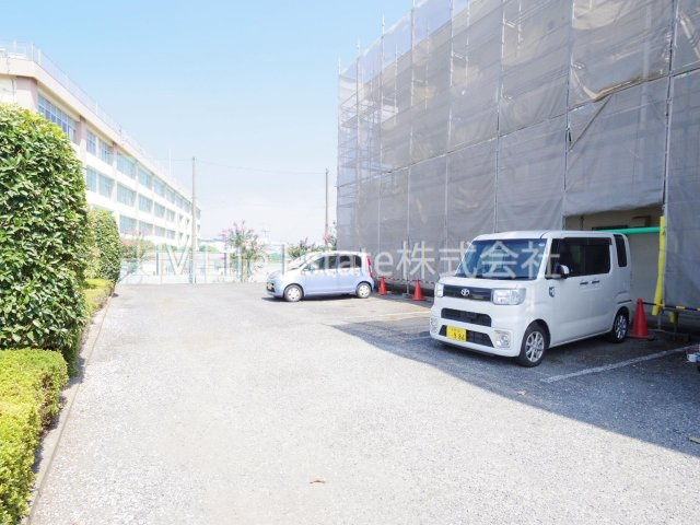 ハイツ上北台の駐車場