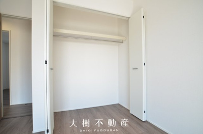 【洋室】 | 座間市立野台３丁目　新築戸建て　全2棟【仲介手数料無料】 | 2階　洋室3（6.0帖）クローゼット
