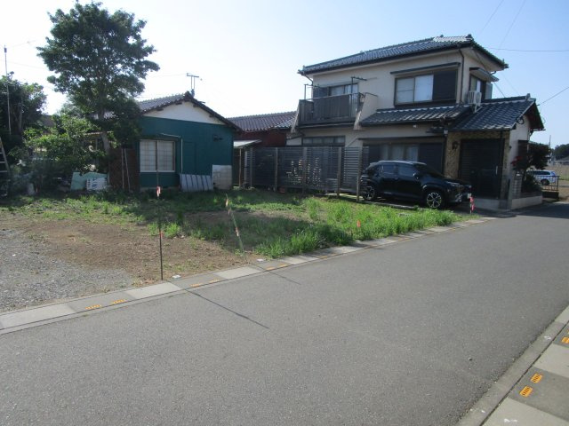 北本市下石戸下　売地の前面道路含む現地写真