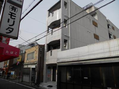 フローレ大宮の外観