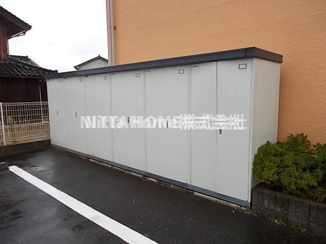 豊岡市日高町鶴岡のアパートのその他共用部分|外部トランクは無料で使用ＯＫ☆彡