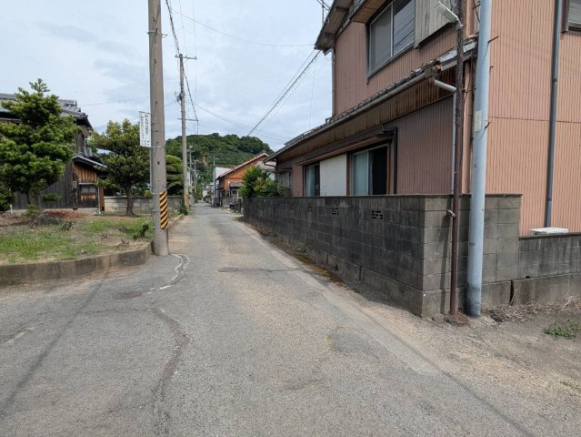 有田市千田　売土地の前面道路含む現地写真