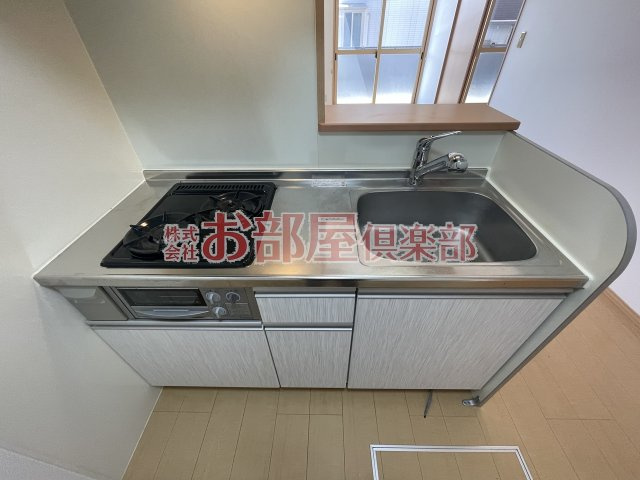 ビィーブルボナールのキッチン|コンパクトなキッチンで掃除もラクラク