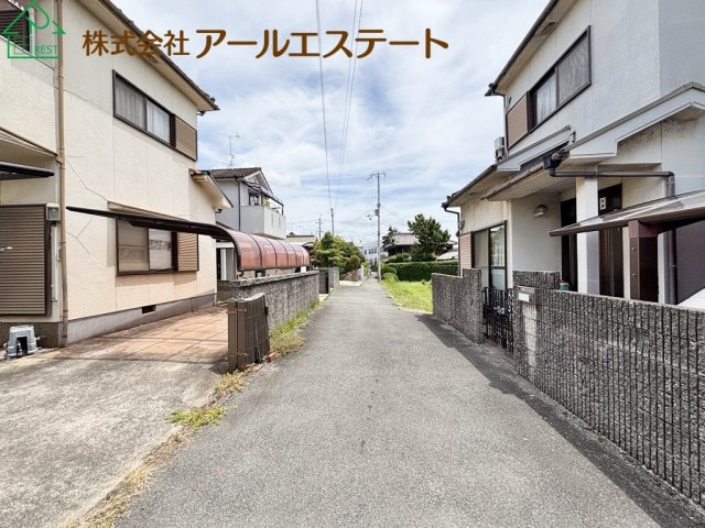 加古川市別府町新野辺　　山陽電鉄「別府駅」徒歩15分の前面道路含む現地写真