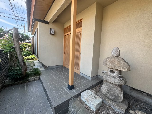 入間市東町7丁目中古戸建の玄関
