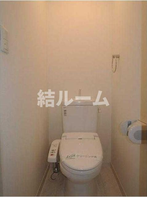 荒川区西日暮里６丁目のアパートのトイレ