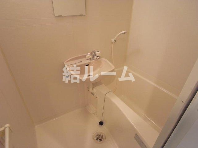 中野区若宮３丁目の賃貸マンションの浴室