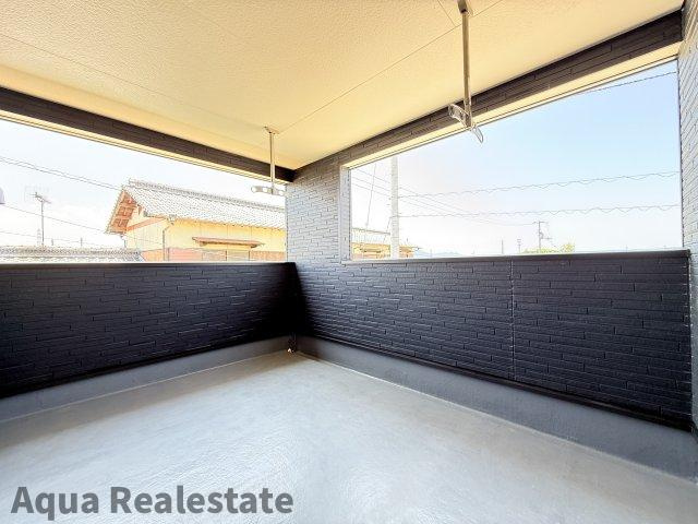 丸亀市今津町の新築一戸建のバルコニー|広々としたバルコニーです