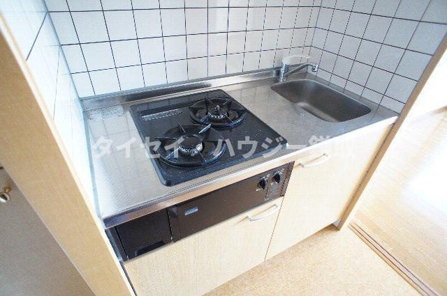 マリンパレス登戸のキッチン|同建物別部屋の写真になります。