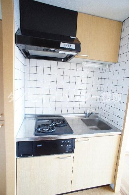 マリンパレス登戸のキッチン|同建物別部屋の写真になります。