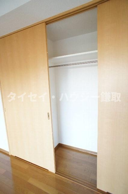 マリンパレス登戸の収納|同建物別部屋の写真になります。