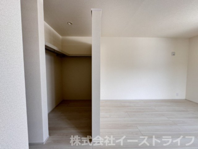 【新築戸建】　いわき市常磐下船尾町1期　長期優良住宅　全3棟の収納|同社施工写真　ウォークインクローゼットは洋服以外の小物類も収納でき、大変便利です！