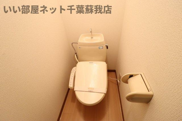 αNEXTおゆみ野第３弐番館のトイレ|落ち着いた色調のトイレです