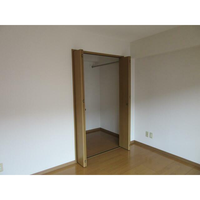 東大和市向原６丁目の賃貸マンションの収納