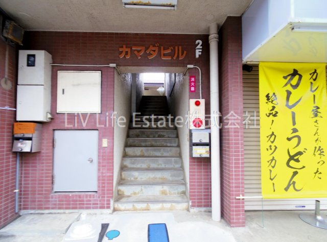 東大和市向原６丁目の賃貸マンションのエントランス