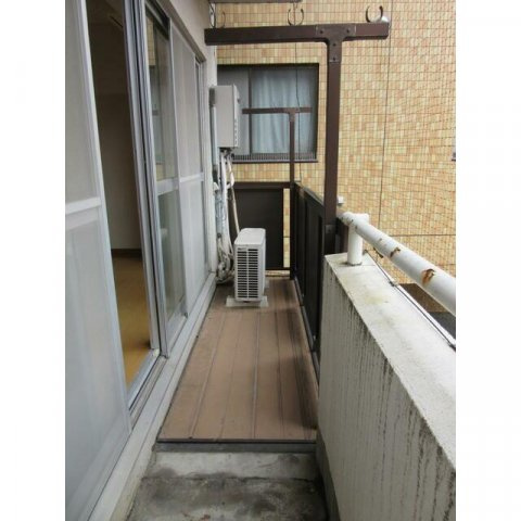 東大和市向原６丁目の賃貸マンションのバルコニー