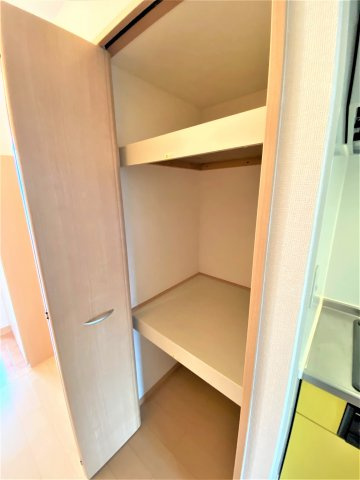 リビングタウンかじま台Ⅱ　B棟の収納