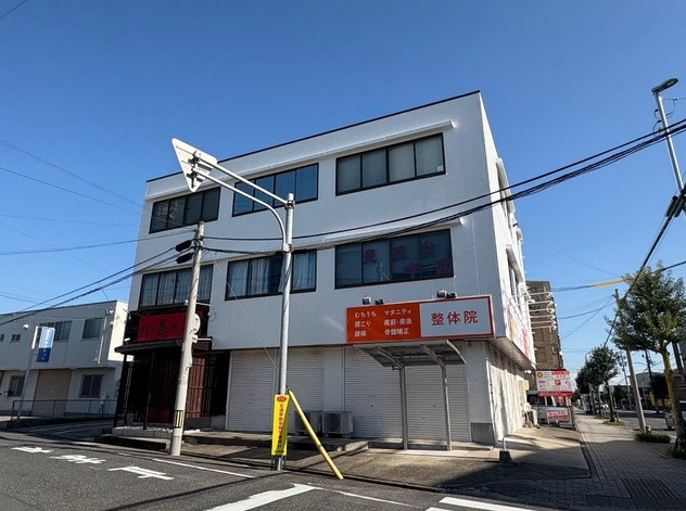 板倉ビルの外観
