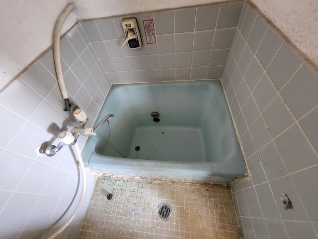 丸山住宅5号の浴室