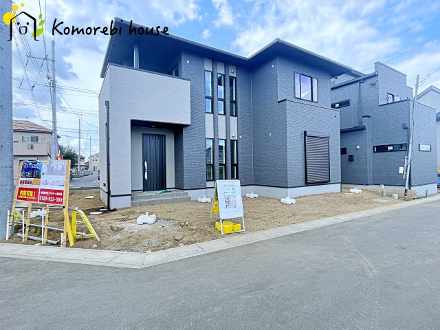 桶川市坂田西　新築一戸建て　タマタウン　02の駐車場|26.8.8撮影済み