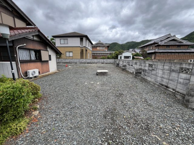 【庭】 | 山南町草部Ａ邸貸家
