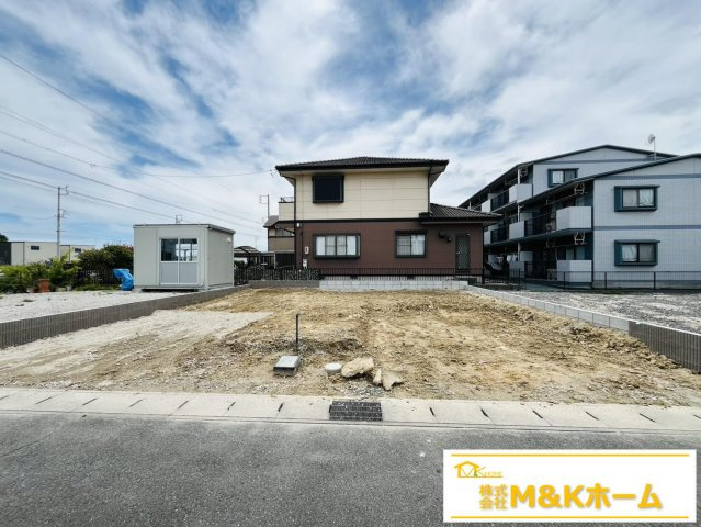 知多市寺本新町2丁目　全1棟の外観|R8.6.8撮影　インナーガレージ付き♪　駐車3台可能☆