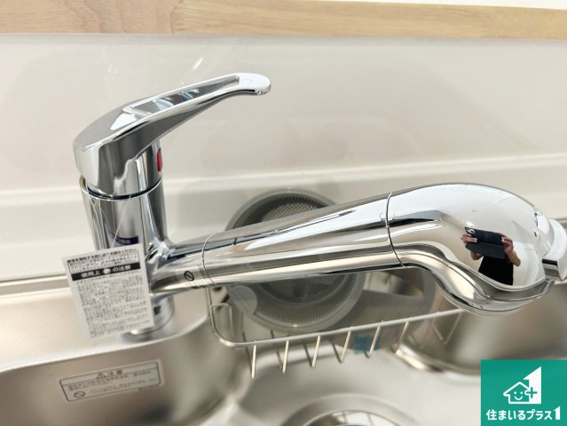 ●大和高田市市場　第13期　新築一戸建ての設備|浄水器を内蔵！炊飯時、お茶を作る時に安心してお水を使えます！お湯と冷水、浄水と原水、シャワーの切替えもワンタッチです！