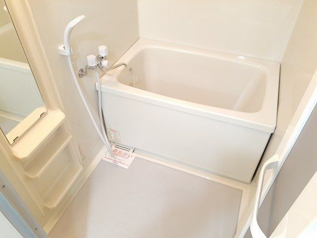 フリーダム中村の浴室
