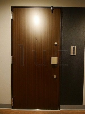 ジオエント横浜の玄関