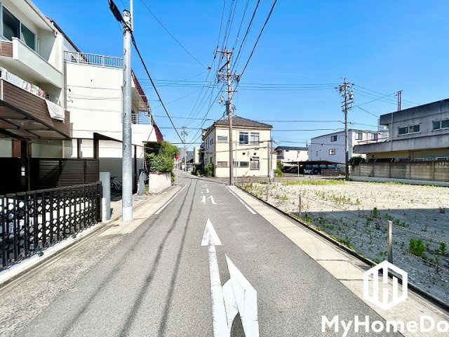 北区杉村1丁目の前面道路含む現地写真