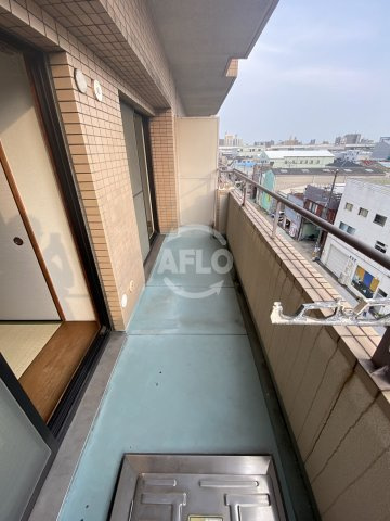 ファミリーハイツ九条　九条北小学校のバルコニー|ファミリーハイツ九条　バルコニー