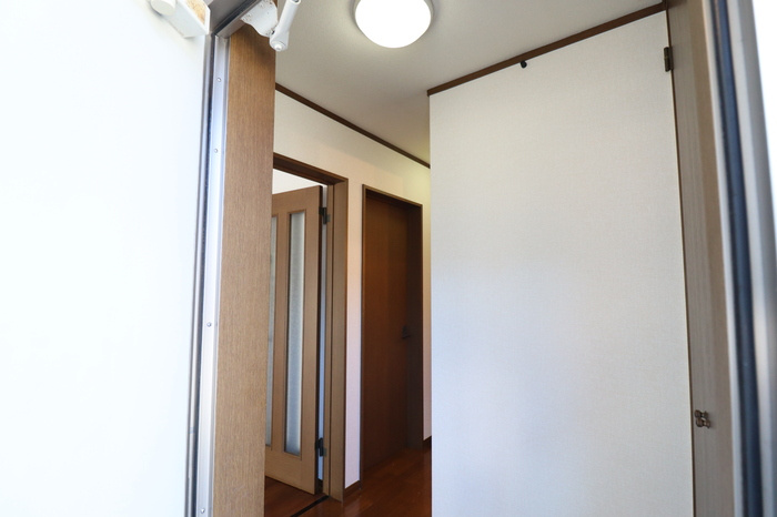 熊本市南区野口１丁目のアパートの玄関