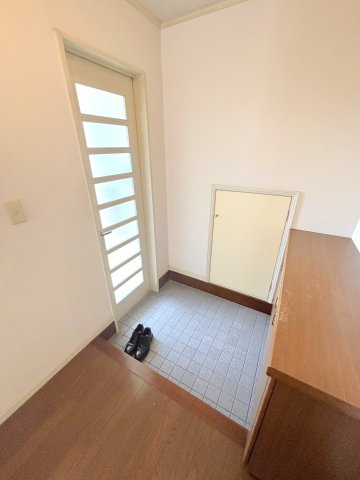 高橋コーポの玄関